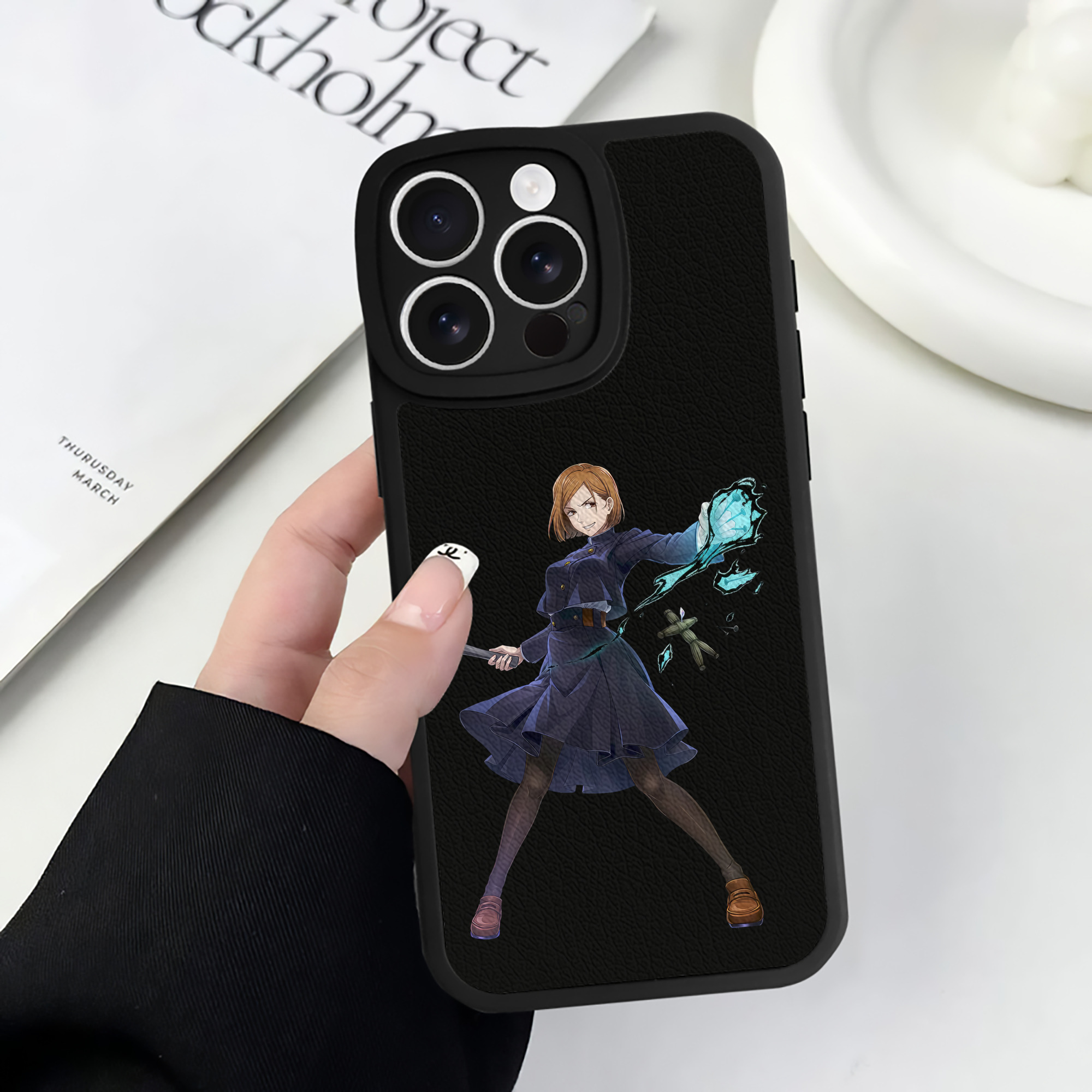 （画像用） 呪術廻戦 Jujutsu Kaisen 【iPhone 16シリーズ対応】シリコンスマホケース（レザー調） 材質：シリコン